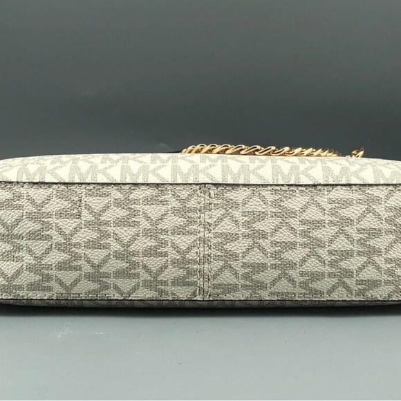 Michael Kors Blush and Cream Logo Crossbody Bag - Picture 4 of 8